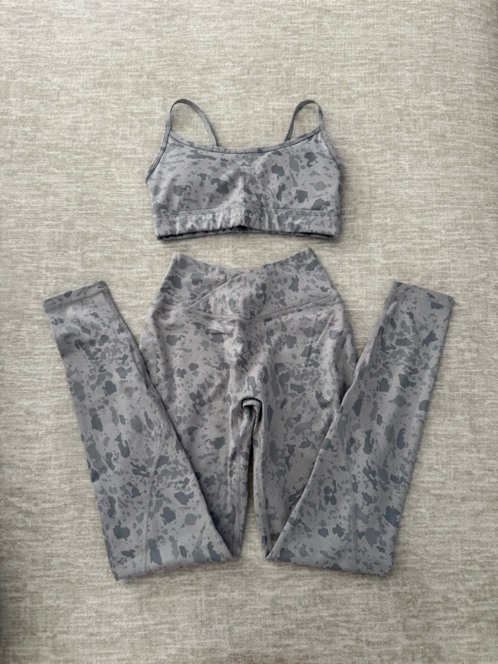 Alphalete Surface Limitless Bra and Power Legging Set — Pebble Stone Grey